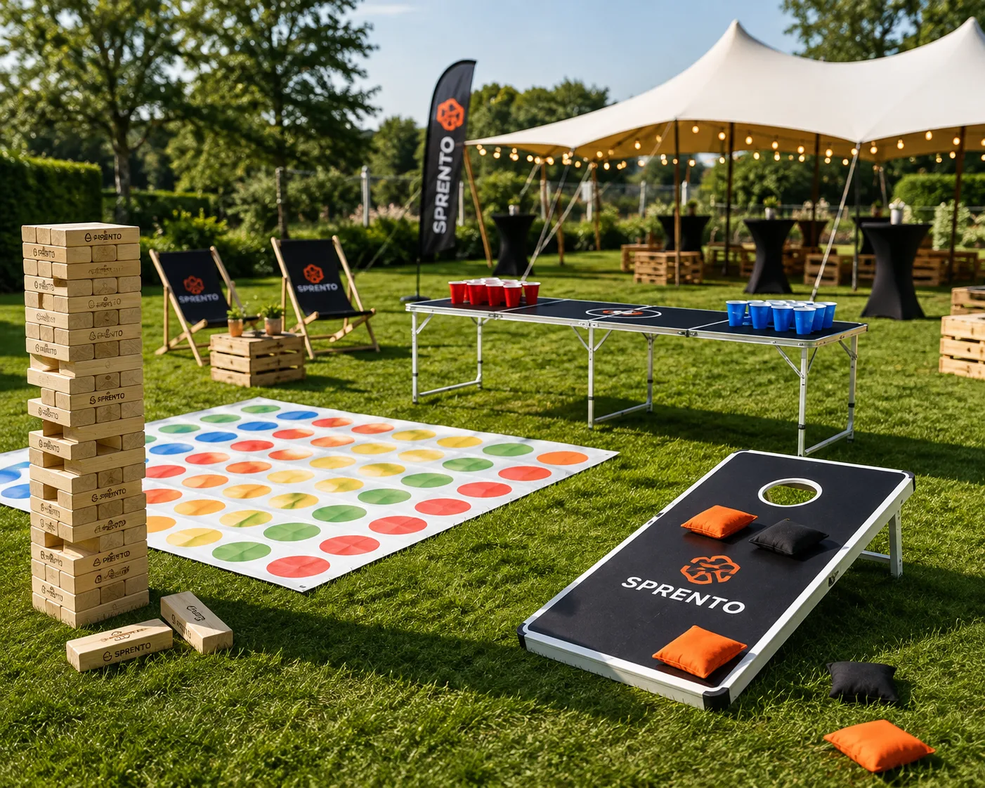 Sprzęt eventowy SPRENTO na trawie: wieża Jenga XXL, mata Twister, stół do beer ponga, cornhole, leżaki i namiot
